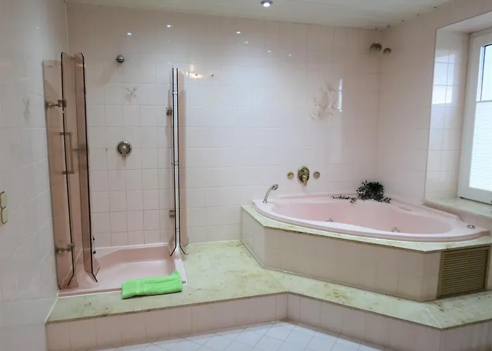 Lägenhet Penthouse Wolkenstein Grosszuegige Maisonette Auf 155 Qm Mit Whirlpool, Klima & Kamin *